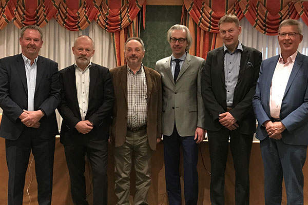 President Jan Janse (right) and fellow ETIM International Board Members